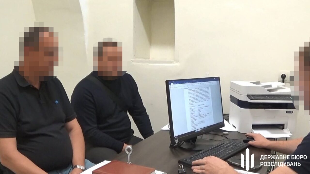 ДБР: Керівник району на Львівщині розікрав мільйони на армійському майні