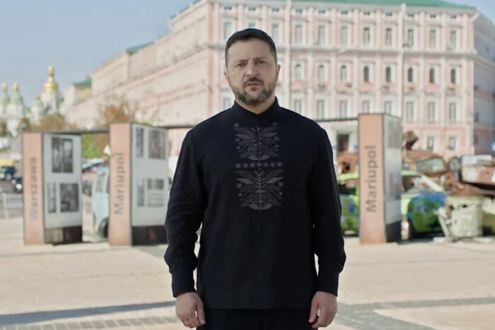 Перетворює вас на добрива. Зеленський у День Незалежності пояснив росіянам, що накоїв Путін
